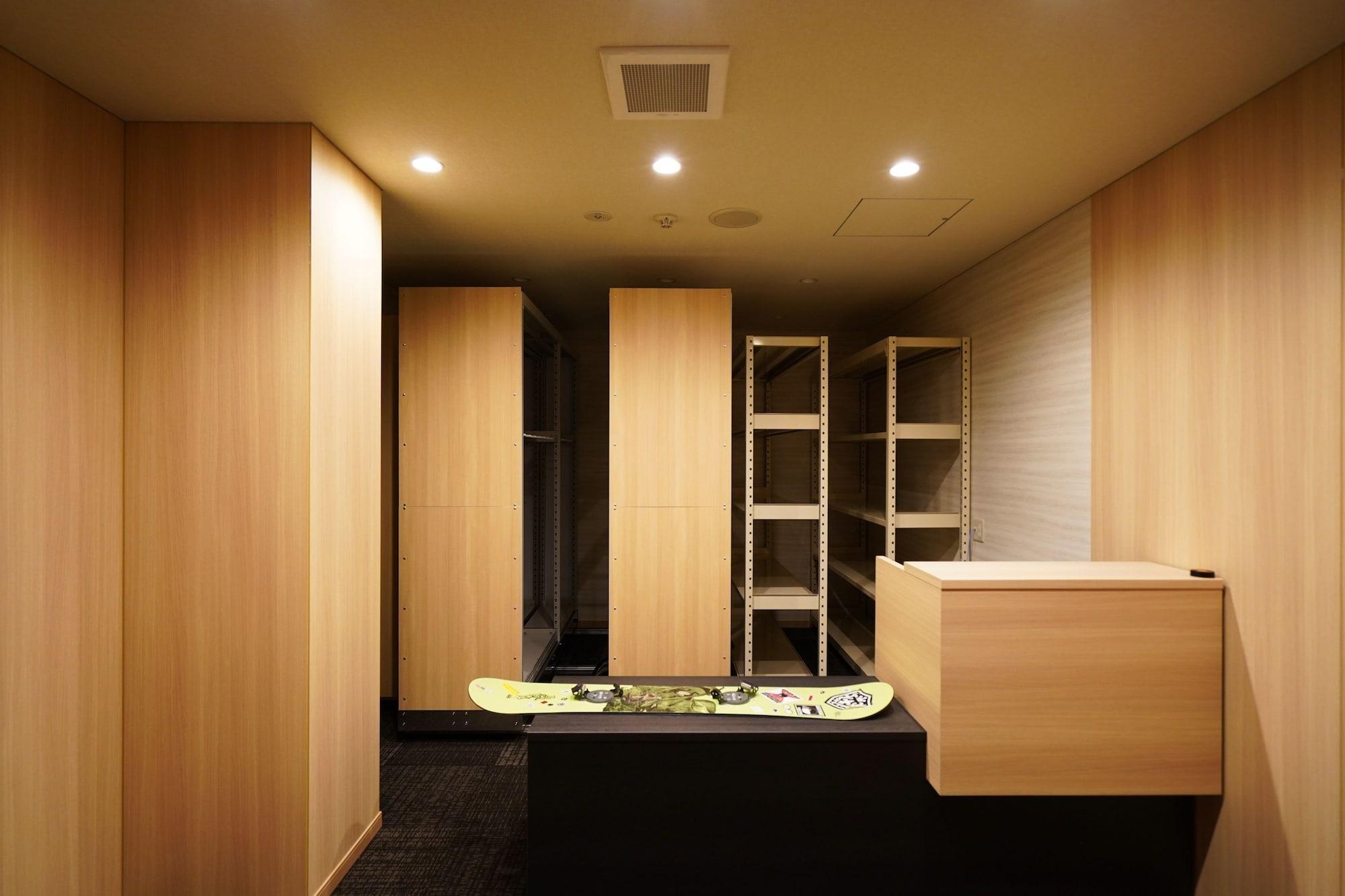 Winery Hotel And Condominium Hitohana Furano Exterior photo